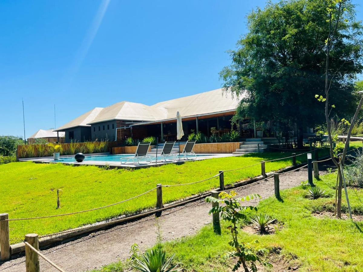 Muchenje Xhabe Safari Lodge Chobe מראה חיצוני תמונה