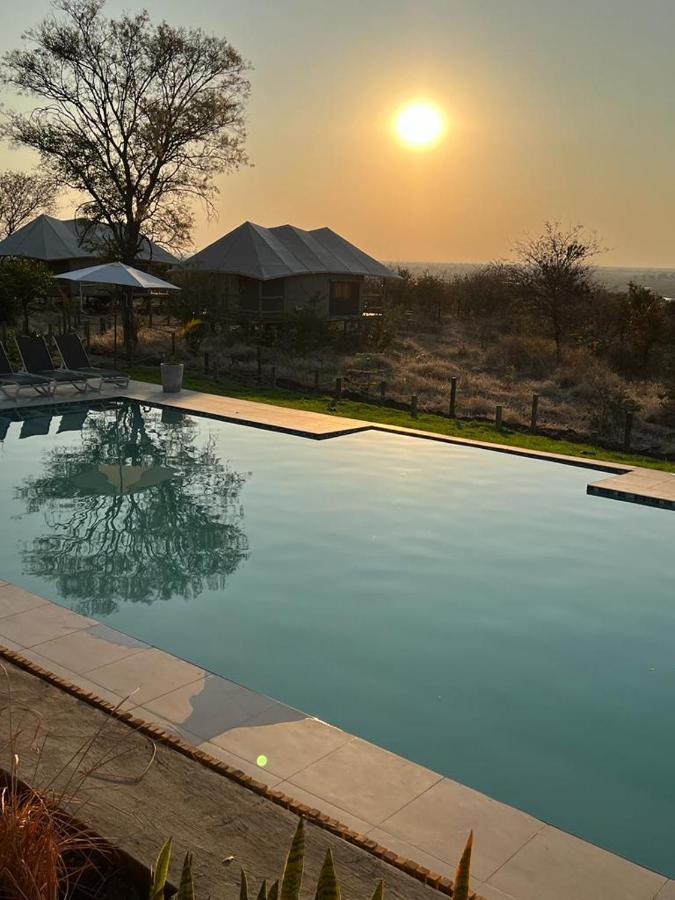 Muchenje Xhabe Safari Lodge Chobe מראה חיצוני תמונה