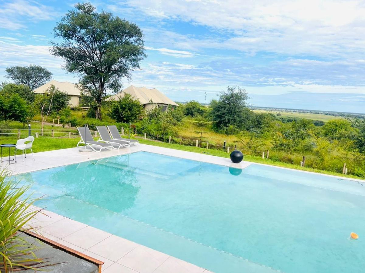 Muchenje Xhabe Safari Lodge Chobe מראה חיצוני תמונה