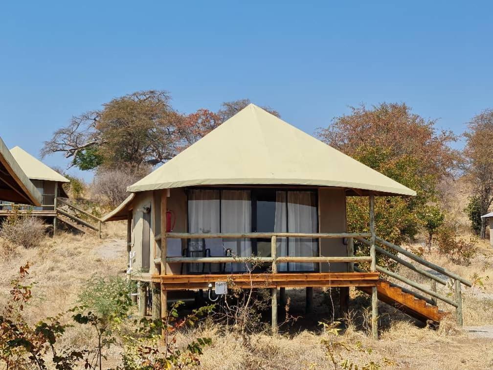 Muchenje Xhabe Safari Lodge Chobe מראה חיצוני תמונה